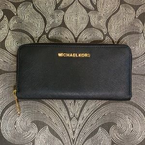 Michael Kors Black Zip Wallet